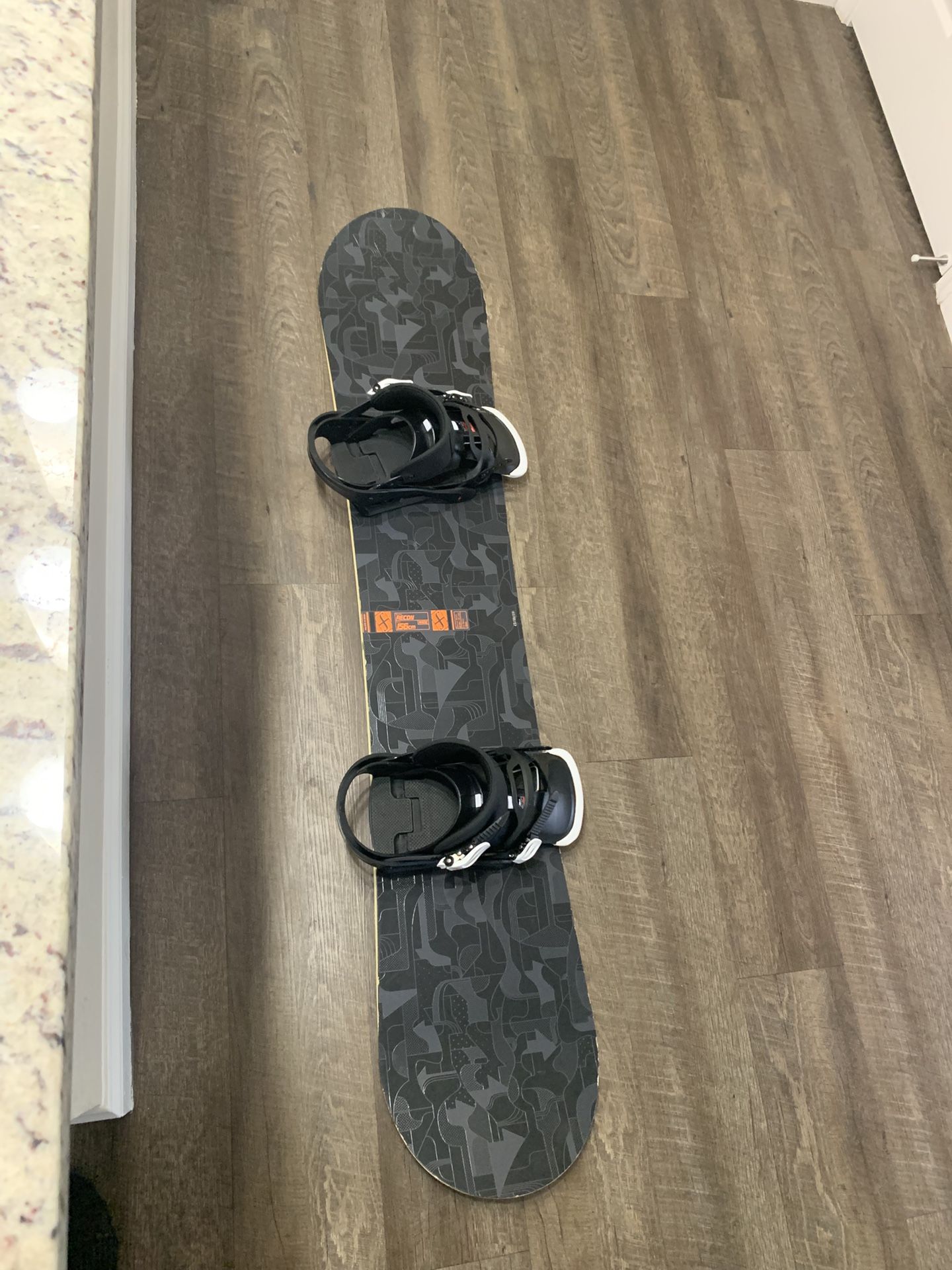 Forum Snowboard Size 156 Wide Version