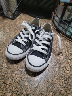 Blk converse kids 12c low top