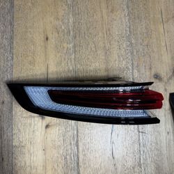 Porsche Cayenne 2023-2026 Left Driver Side Tail Light (Quarter Mounted)