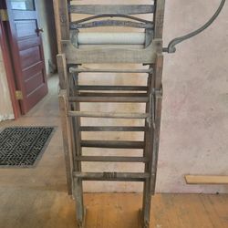  antique Anchor Brand clothes wringer
