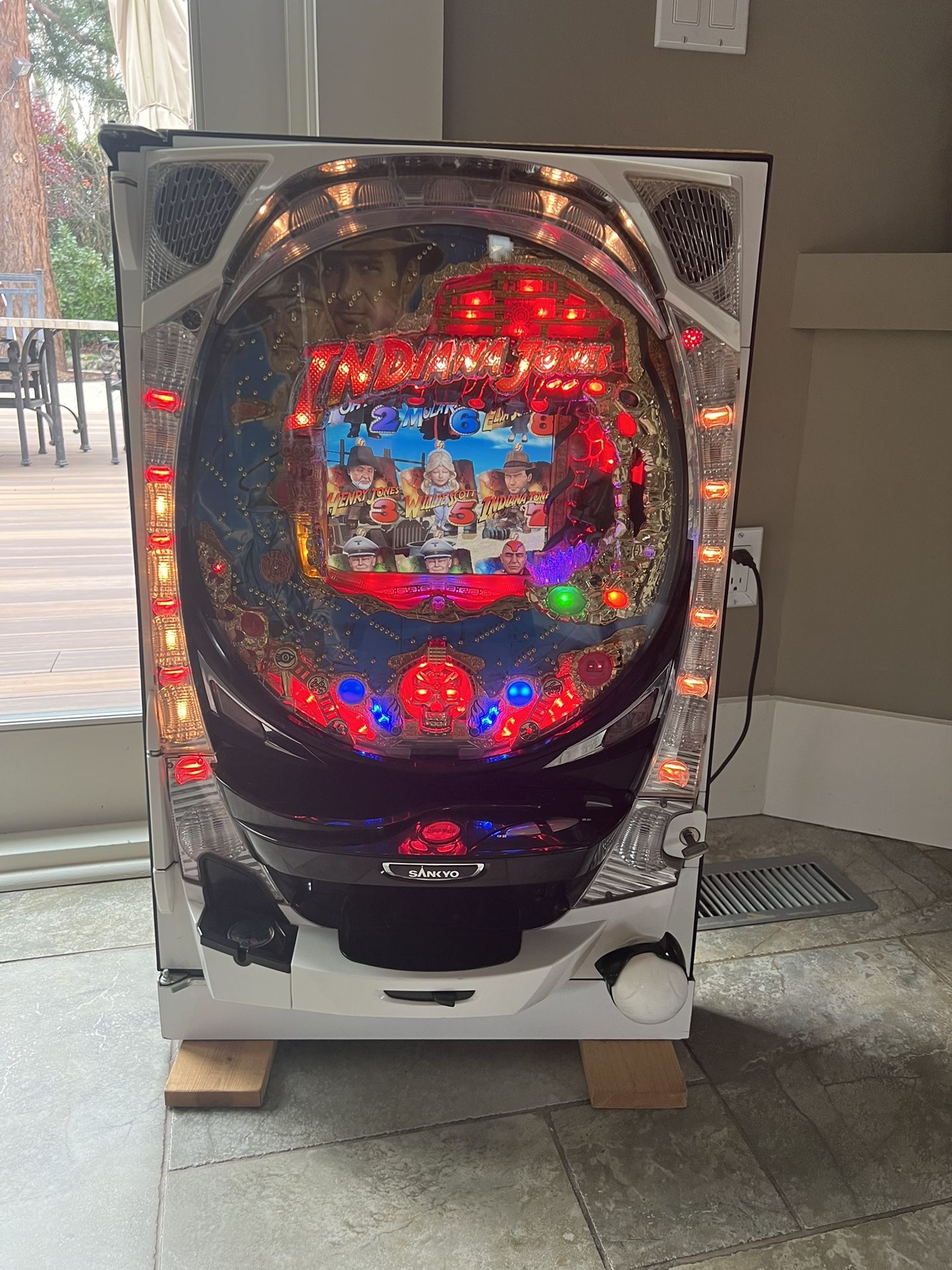 INDIANA JONES PACHINKO MACHINE BY SANKYO-FROM JAPAN-2006