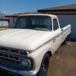 1965 Ford F-250 