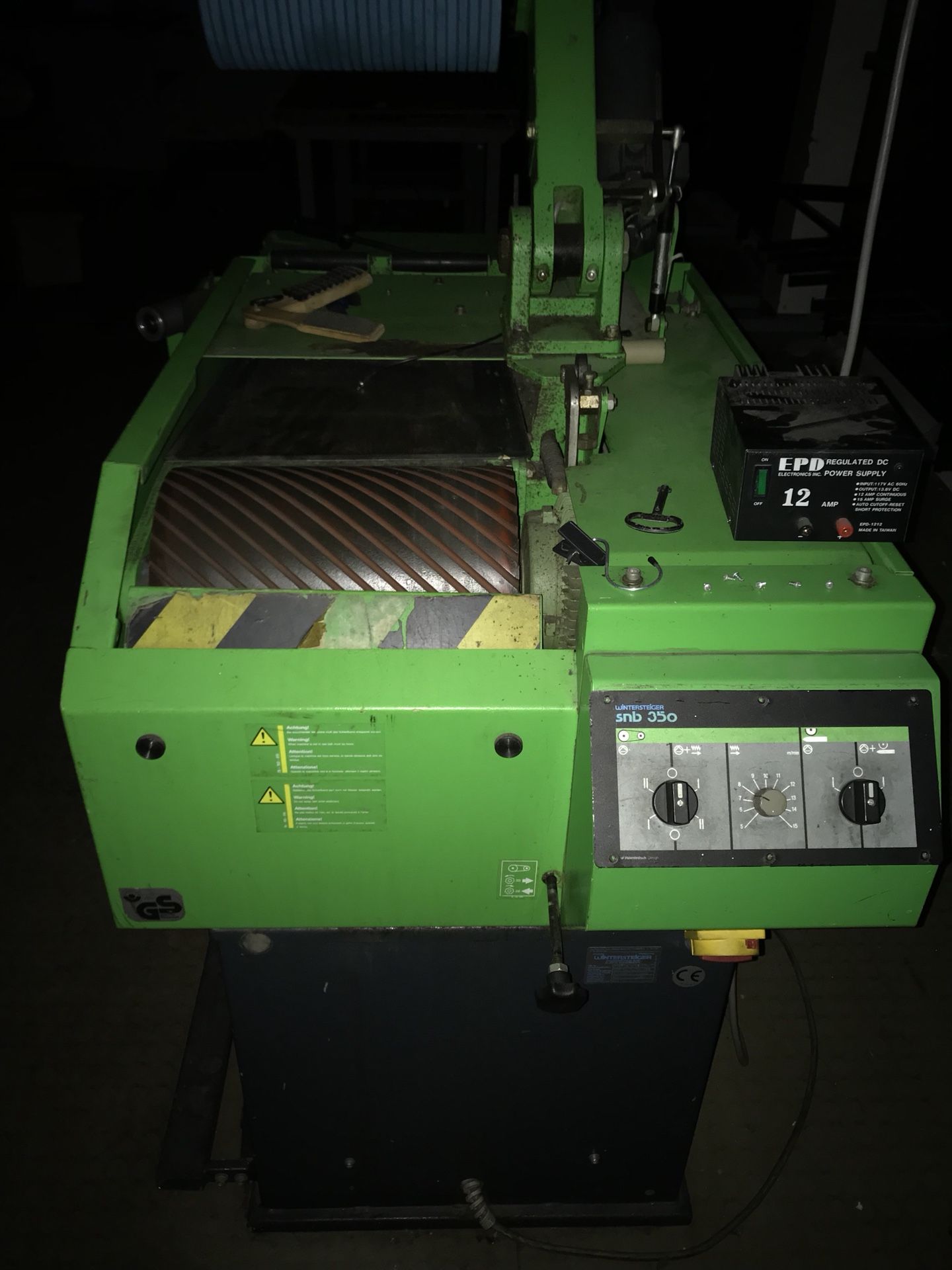 Wintersteiger SNB 350 snowboard and ski grinder