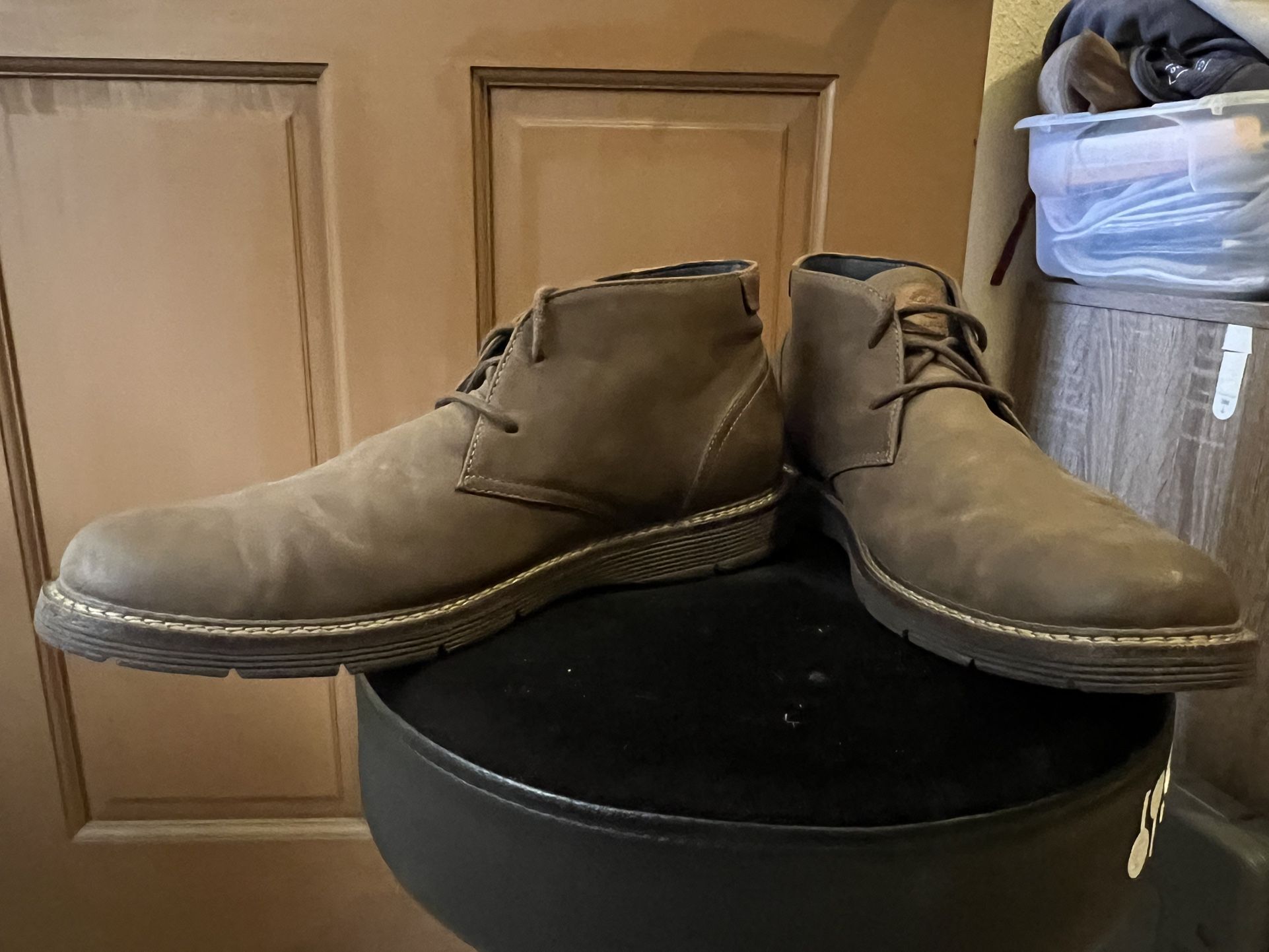 Dockers Mens Esmond Flat Heel Chukka Boots