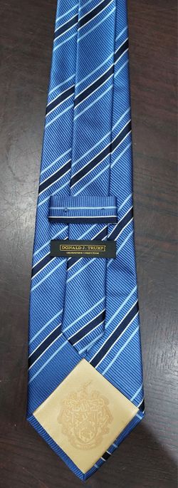 Donald J. Trump Signature Collection necktie.
