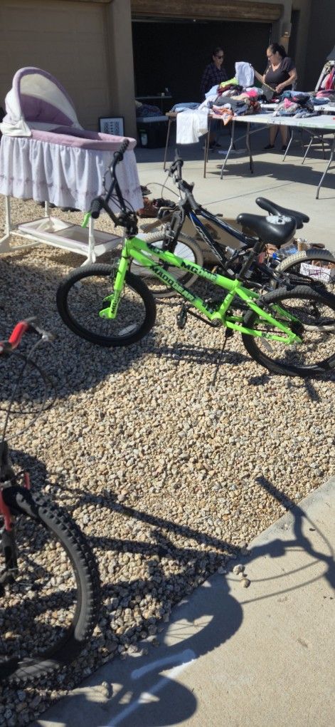 Bikes Mountain Bikes