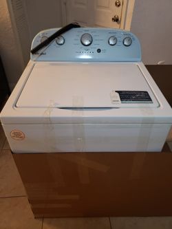 Se vende lavadora, secadora y armario
