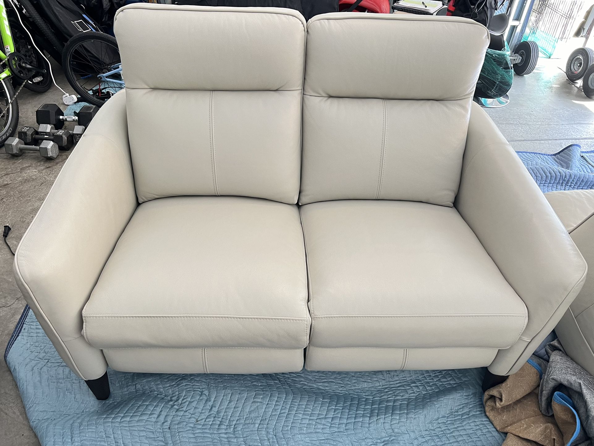 White Leather Love Seat Power Recline