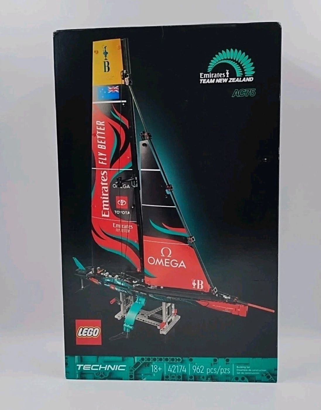 LEGO Technic Emirates Team New Zealand AC75
