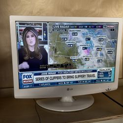 LG TV  22”