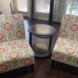 Accent chairs With A free Coffee Table