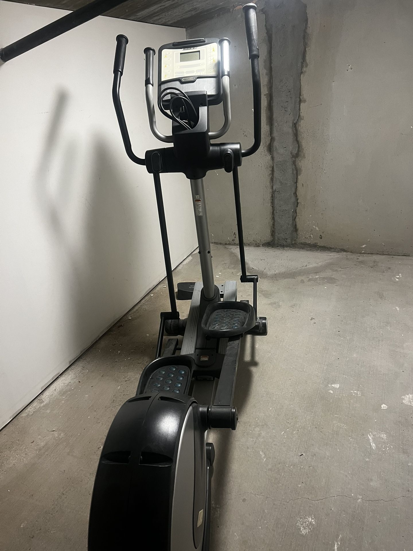 The Reebok 1000 ZX Elliptical with Motorized Incline Ramp for Sale
