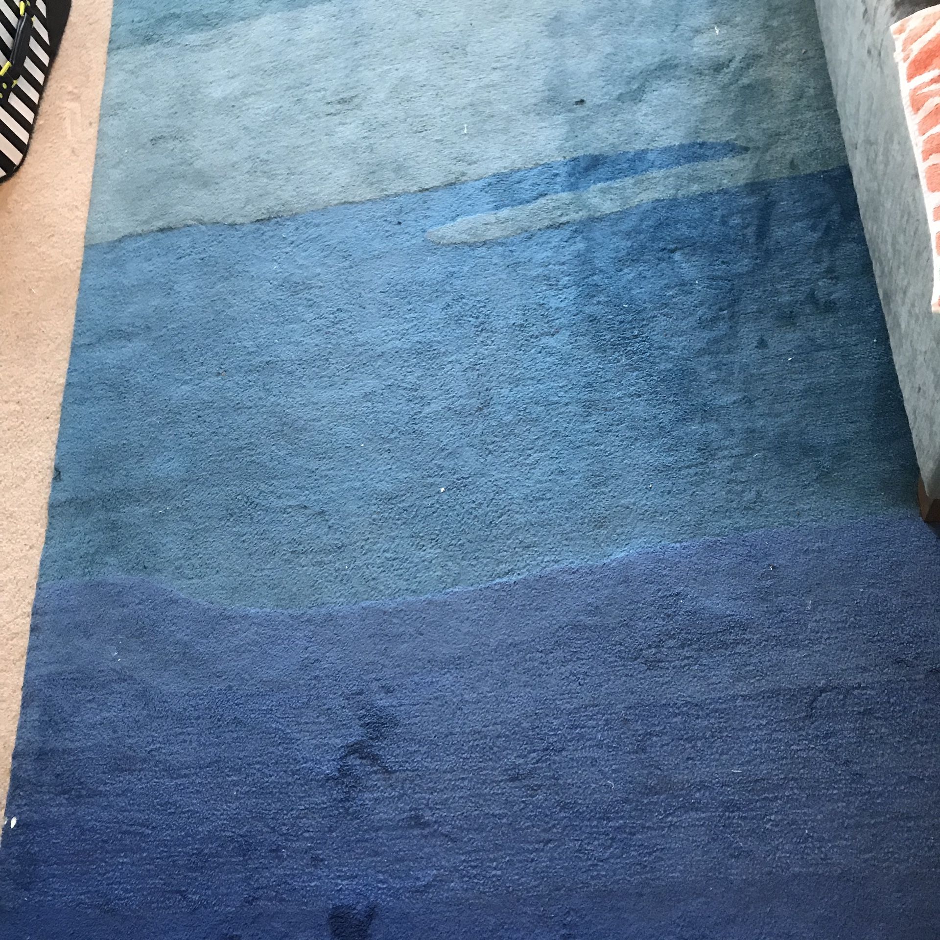 8X10 Lush Gradient Blue Area Rug