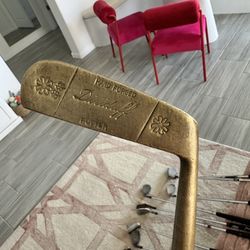 Diriduff Played Putter