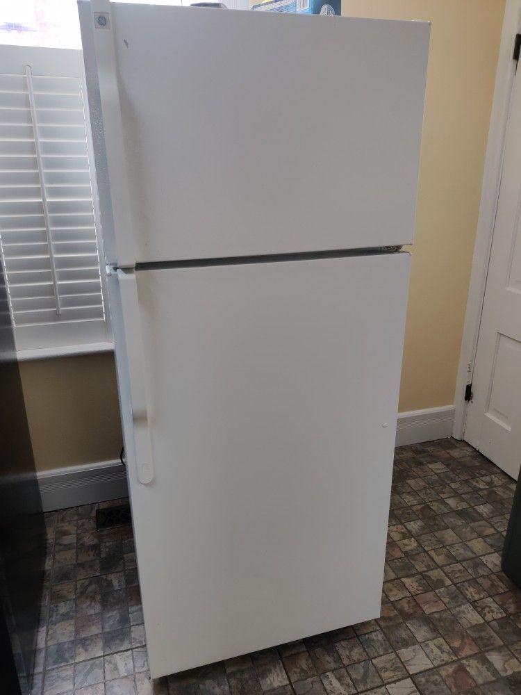 GE Fridge