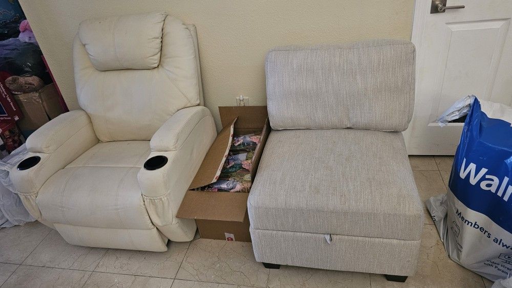Free Recliner And Sofa With Storage 