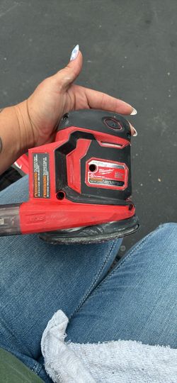Milwaukee M18 5-Inch Random Orbit Sander