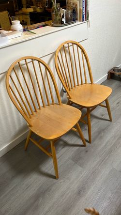 Set of 4 Windsor Spindle-Back Wooden Dining Chairs
