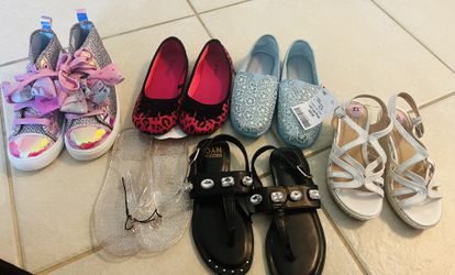 Brandnew Girls Shoes Size 12-1 