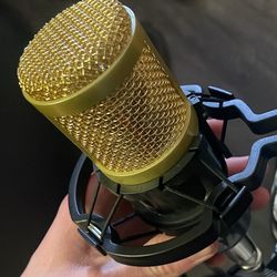 Gaming PC microphone