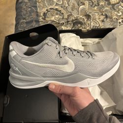 Kobe 8 Protro Wolf Grey Size 12M