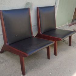 pair (2) Large Lounge Chair $60