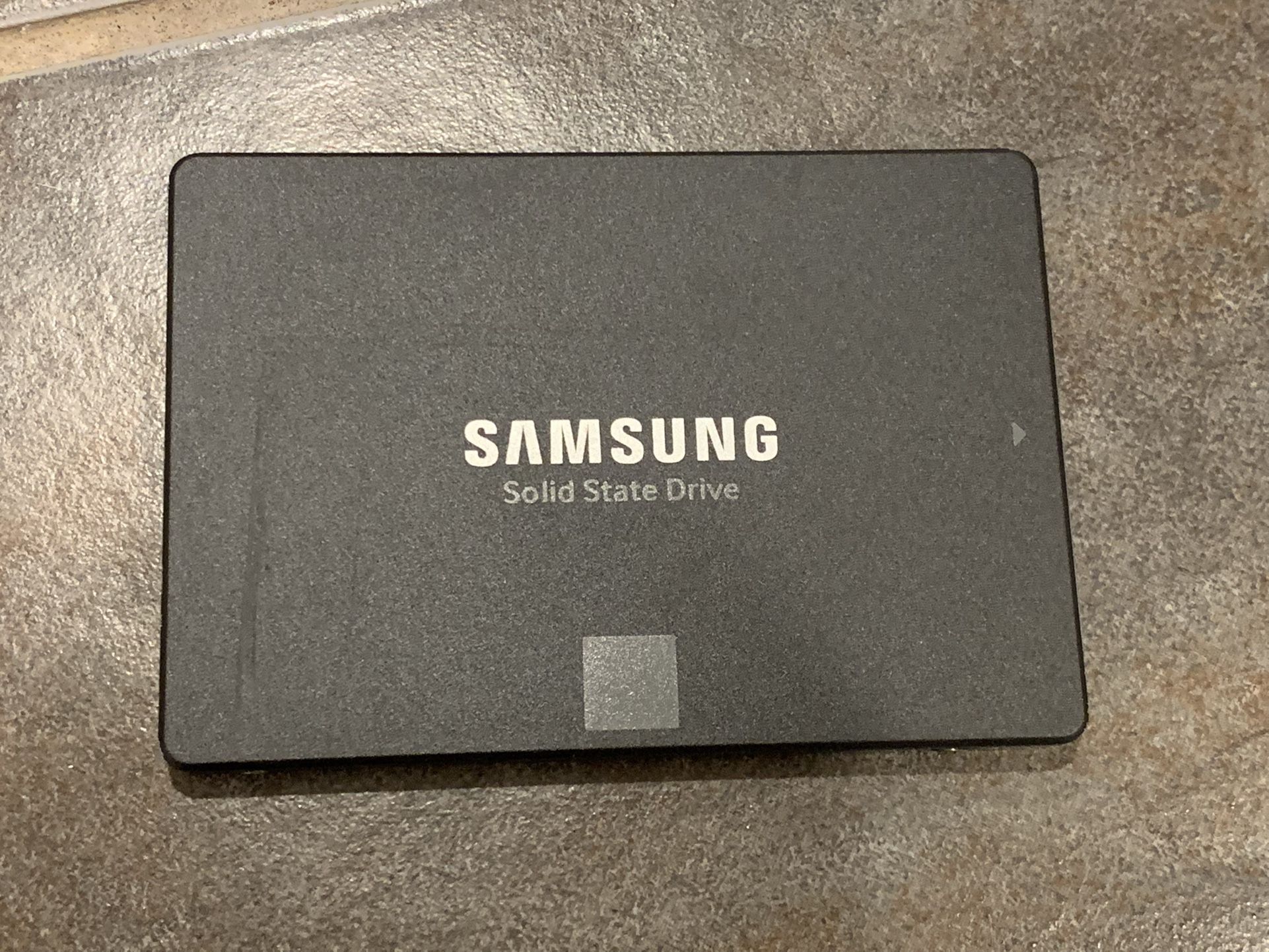 Samsung 860 EVO 500GB 2.5 Inch SATA III Internal SSD for Sale in The