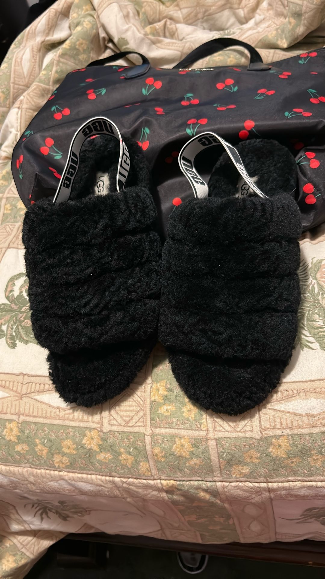 Ugg Skippers