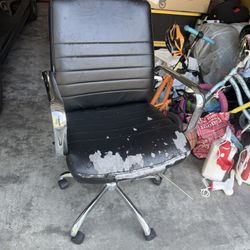 Free Chair For Pick Up 