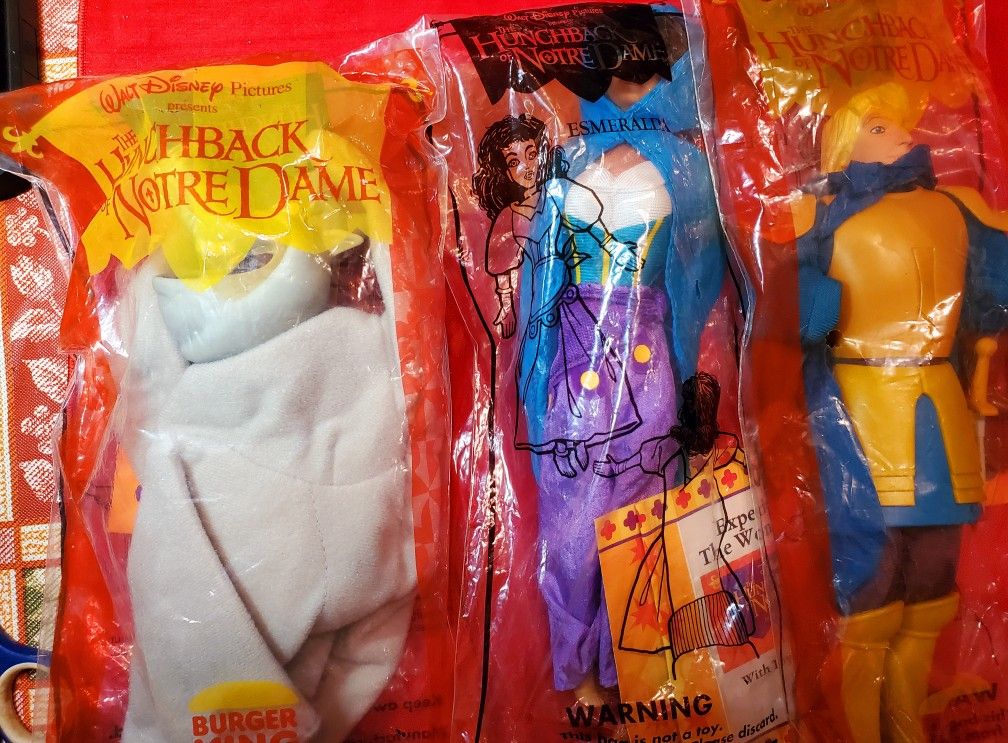 3 HUNCHBACK OF NOYRE DAME FIGURES, HUGO,PHOEBUS AND ESMERALDA