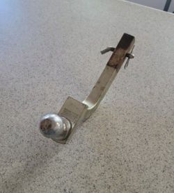 1 In Hitch With 8 Additional Hitch Balls. Everything For $20