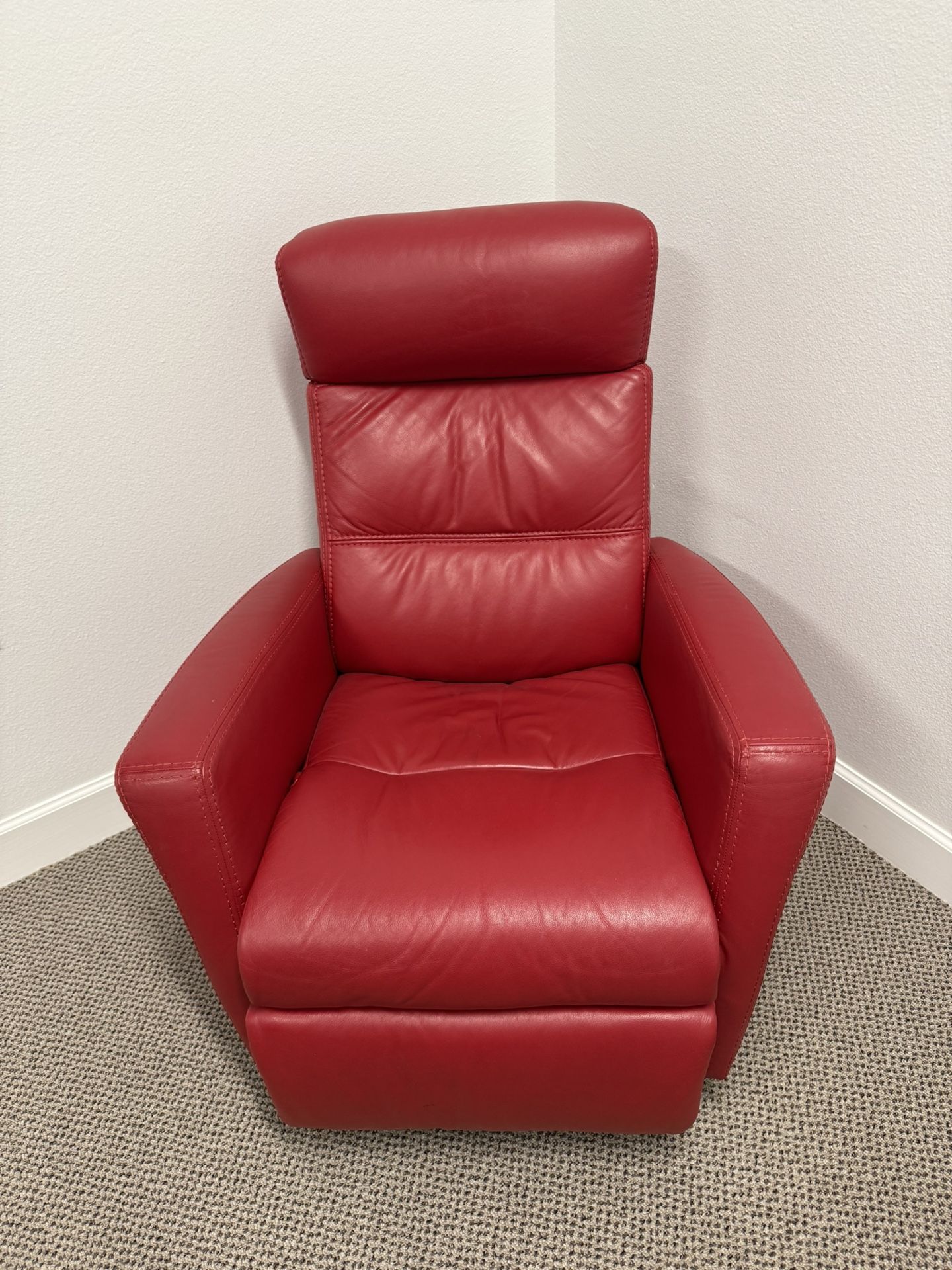 Recliner Chair (red) 