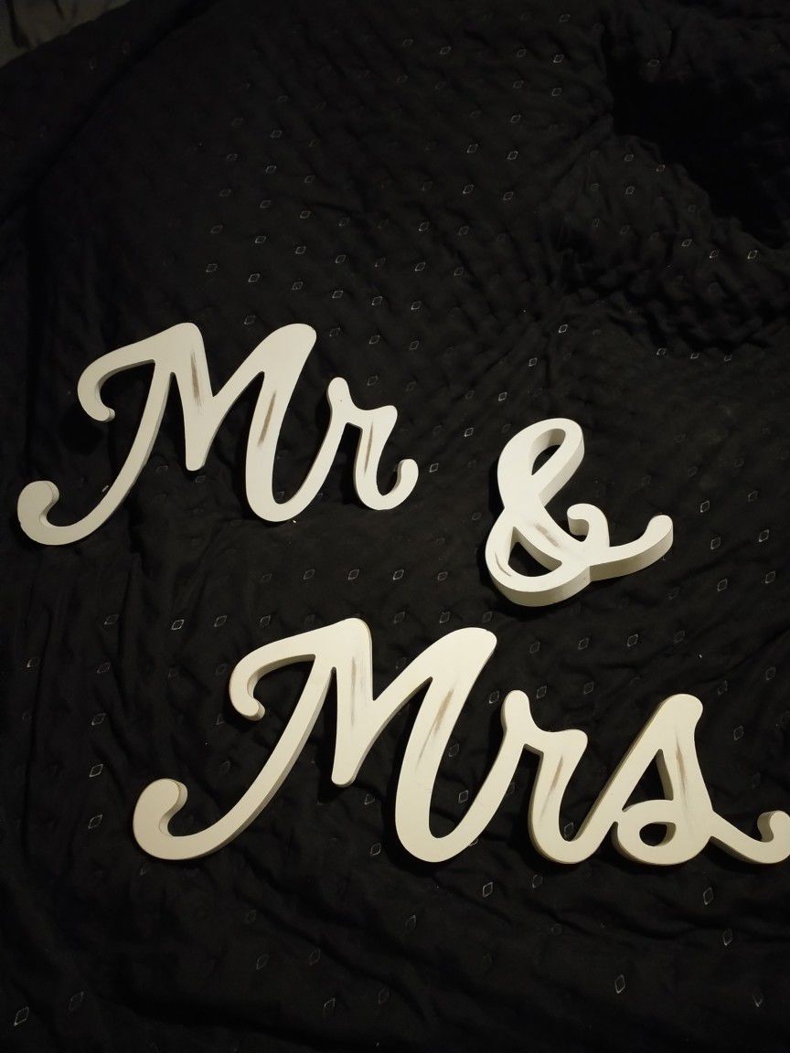 Mr & Mrs Decor 