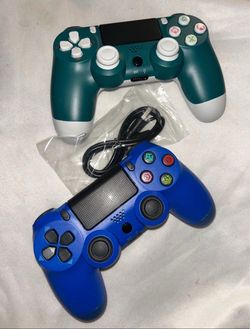 PS4 controllers