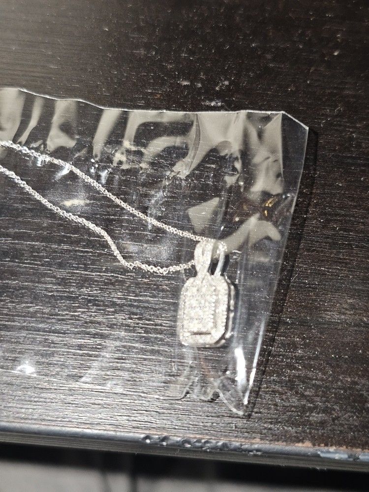 Diamond Pendant STERLING SILVER CHAIN