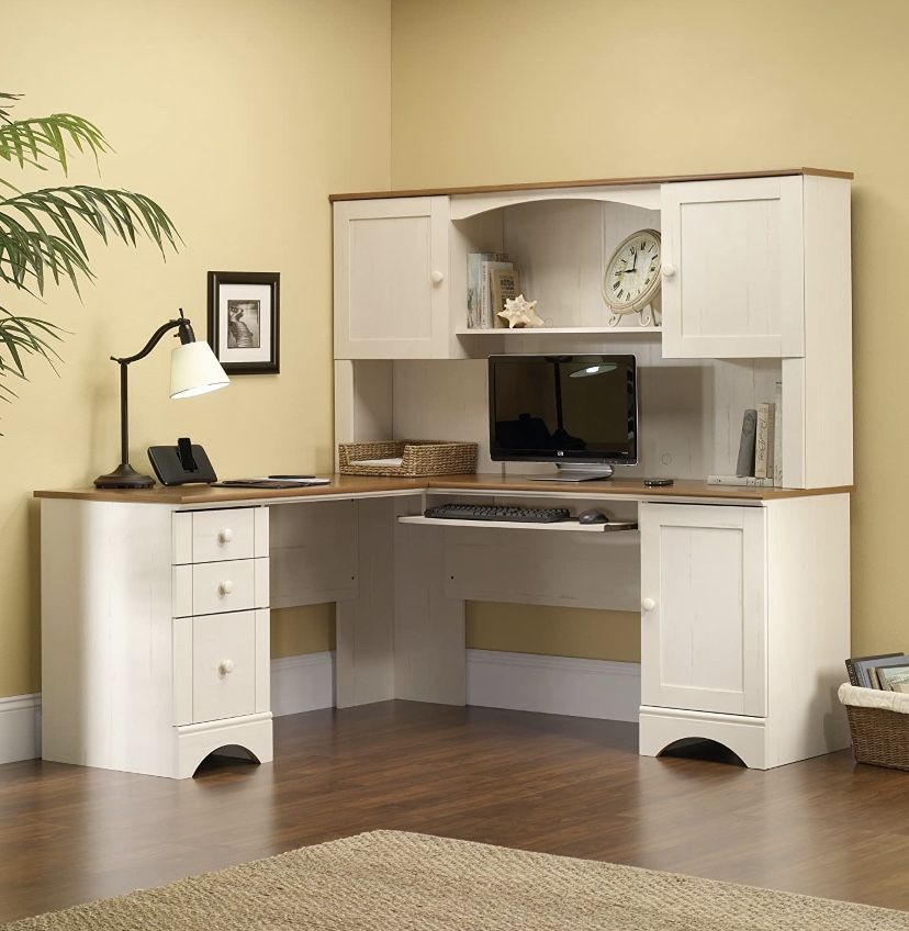 Corner Desk with hutch