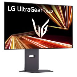 LG 32” ULTRAGEAR OLED 4K UHD