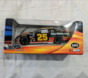 HOT WHEELS NASCAR 2002. CHEVY  MARINES RACE CAR