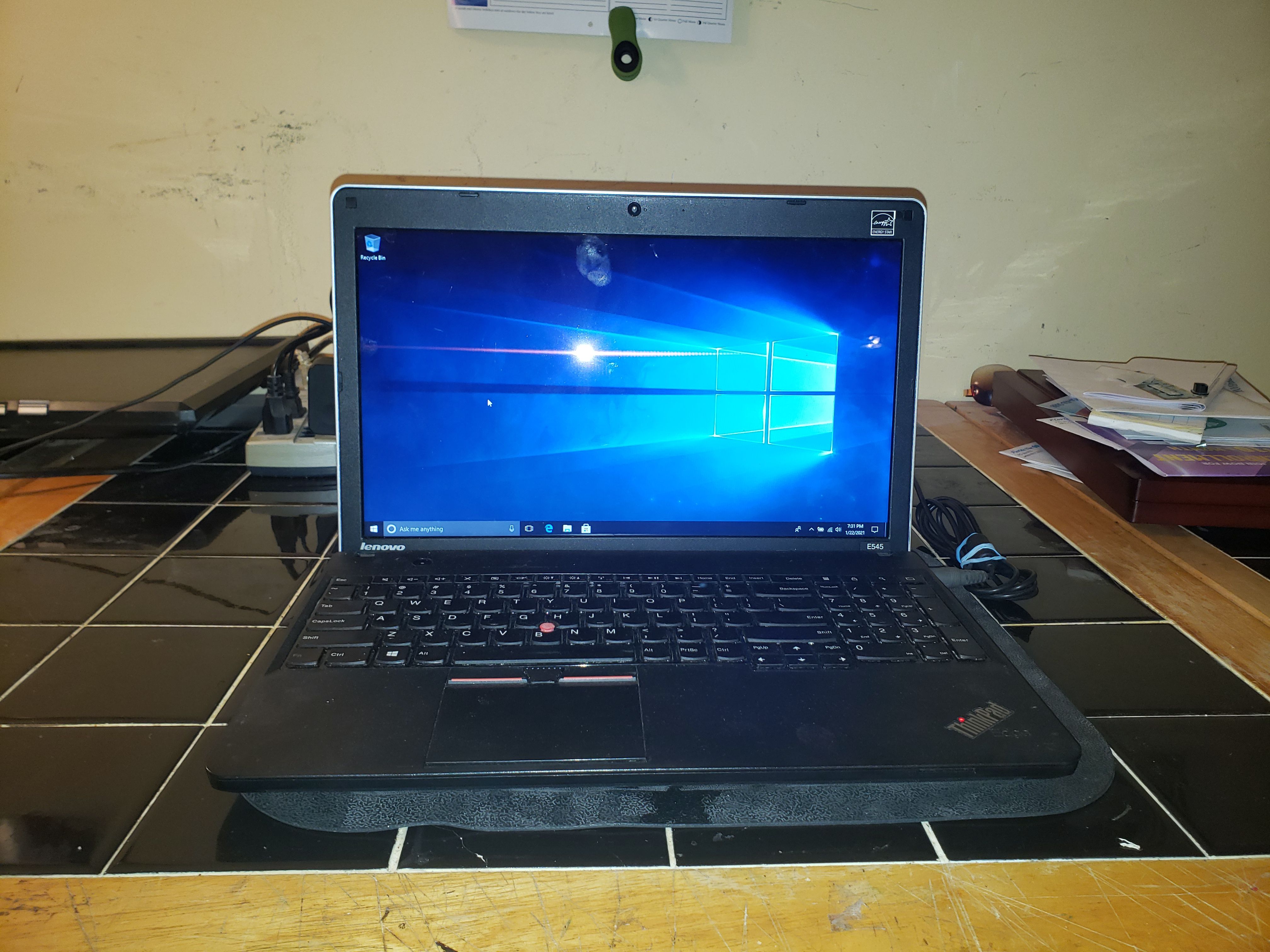 Lenovo ThinkPad E545 AMD A6-5350m @ 2.9GHz 4GB 120gb WEBCAM HDMI etc...