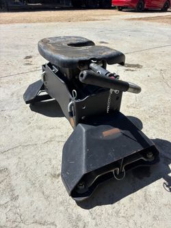 Curt fifth wheel hitch