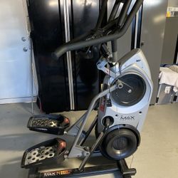 BOW FLEX MAX TRAINER. $400.00