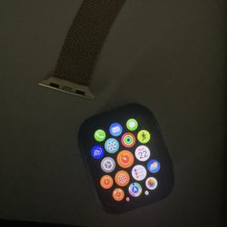 Apple Watch Series 7 with accessories (45 mm)