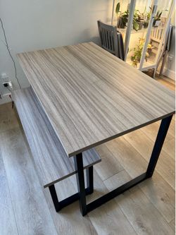 Ashley’s Furniture Dining Table Set
