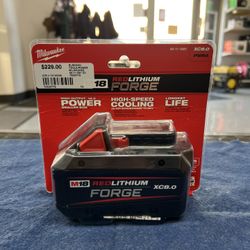 Milwaukee Red Lithium Forge M18 XC8.0 Battery (48-11-1881)