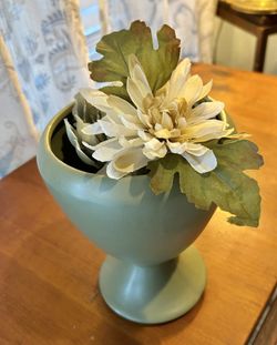 Vintage Haeger Floraline Vase