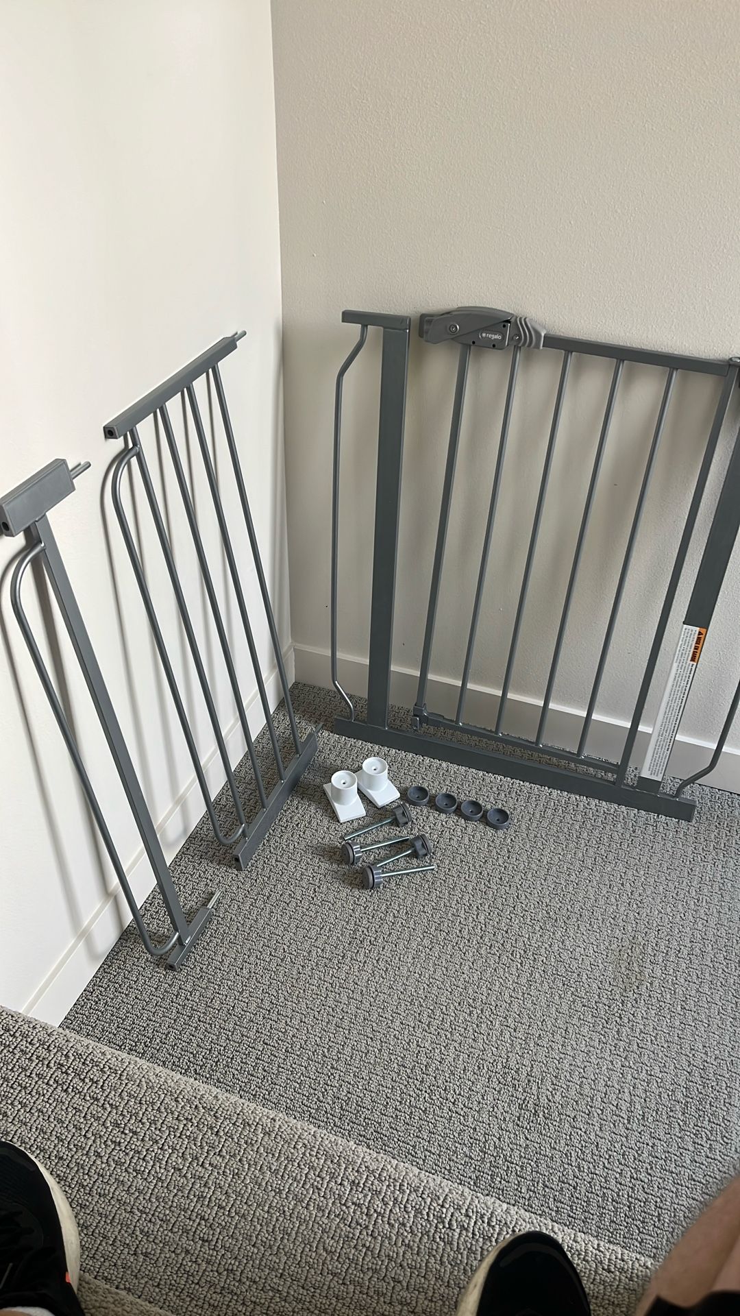 Regalo Easy Open Baby Gate With Extension And Hardware, Working
