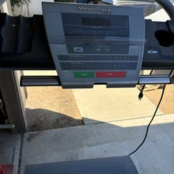 Nordictrack Treadmill 5100R
