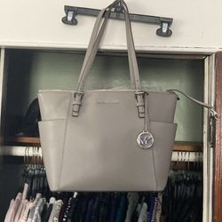 MK  grey purse perfect condition