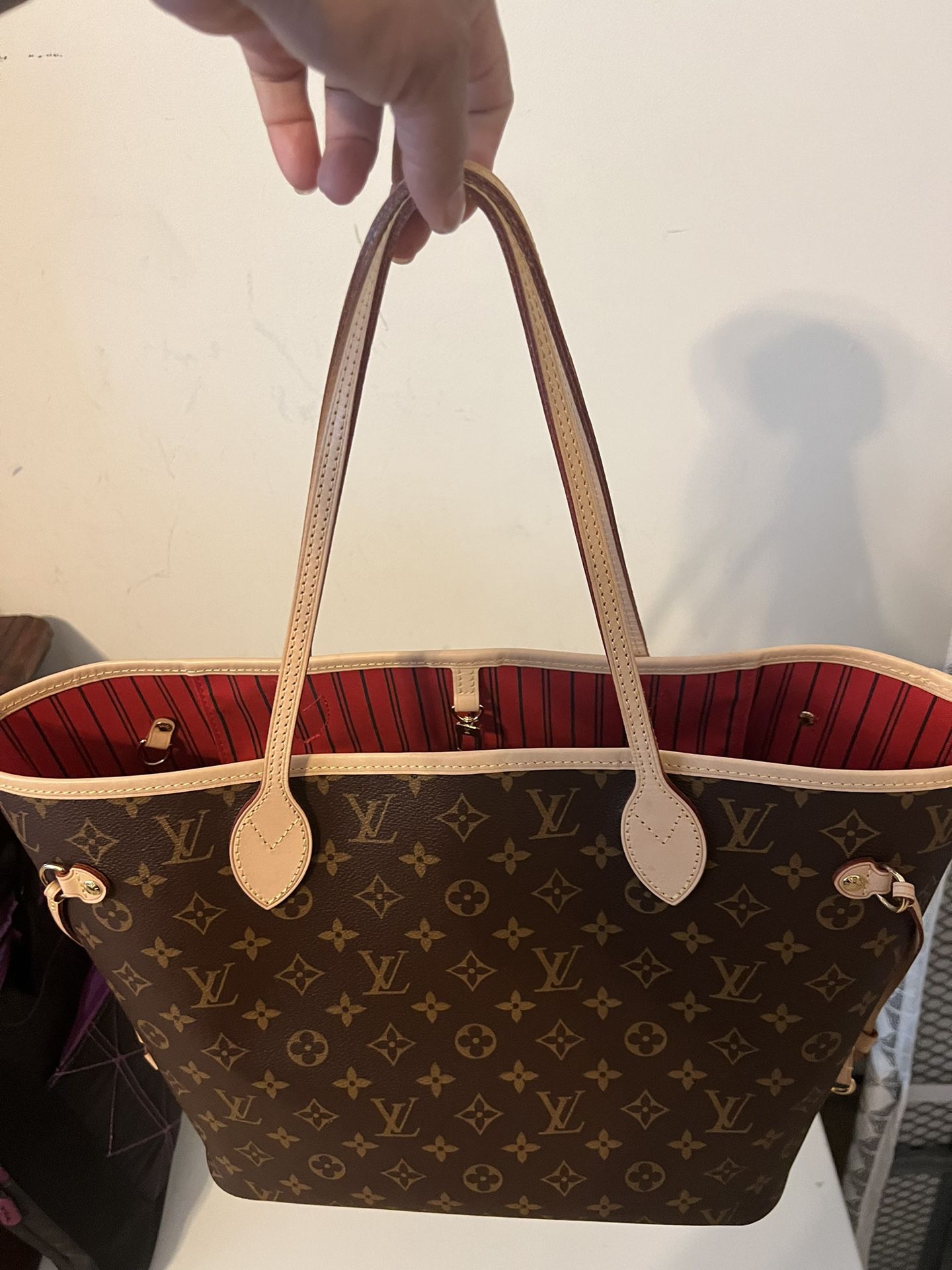 Louis Vuitton Bag for Sale in Macon, GA - OfferUp