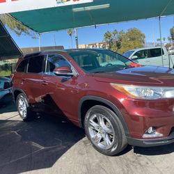 Toyota Highlander suv red 2014 limited